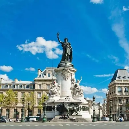 Cosy 3p Quartier Republique Париж